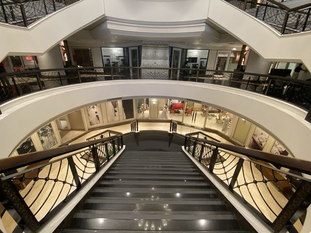 โรงแรมสุดหรู ระดับ 5ดาว The Athenee Hotel 