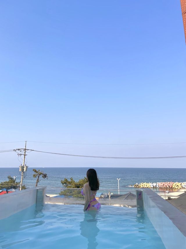 오션뷰룸에서 바다로 풍덩 연결되는 단독 수영장 🌊