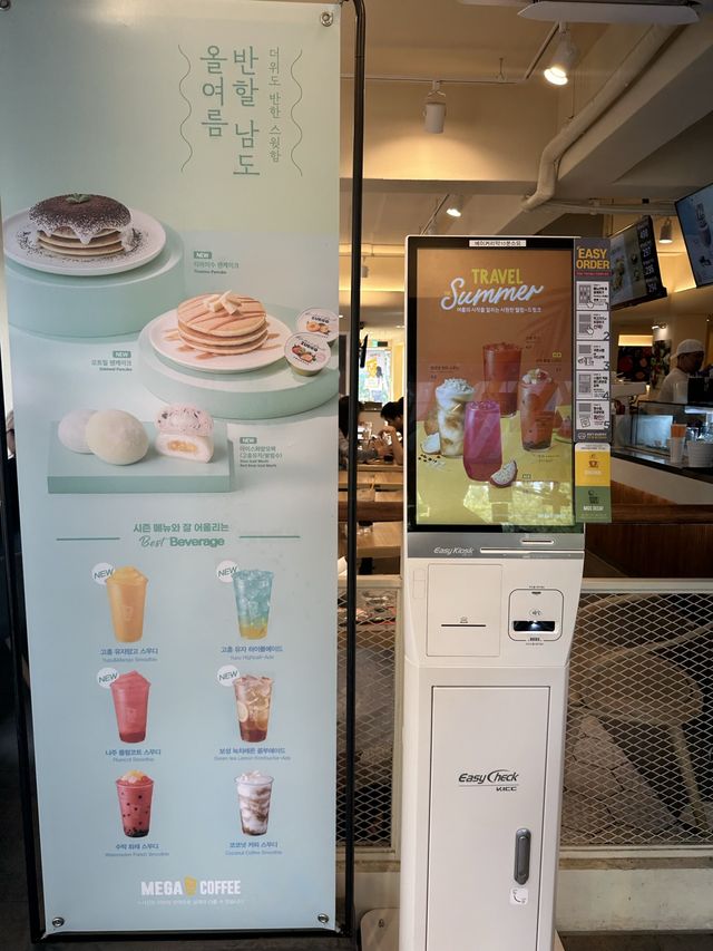 🇰🇷韓国 / ソウル コンデエリア🎖️BIG sizeのドリンクカフェ💛メガコーヒー