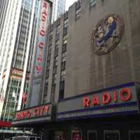 NEW YORK　RADIO CITY MUSIC HALL  RESTAURANT JUNIOR'S