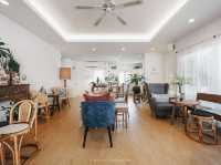 Hommes Cafe Phuket สไตล์ญี่ปุ่น