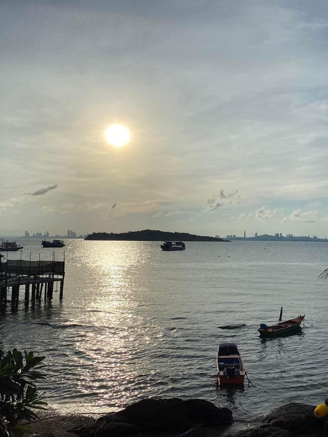 🌷บ้านเรือนตะวัน เกาะล้าน