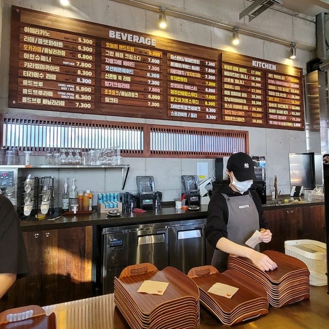 한강뷰 루프탑이 있는 파주 대형카페, 레드파이프☕️
