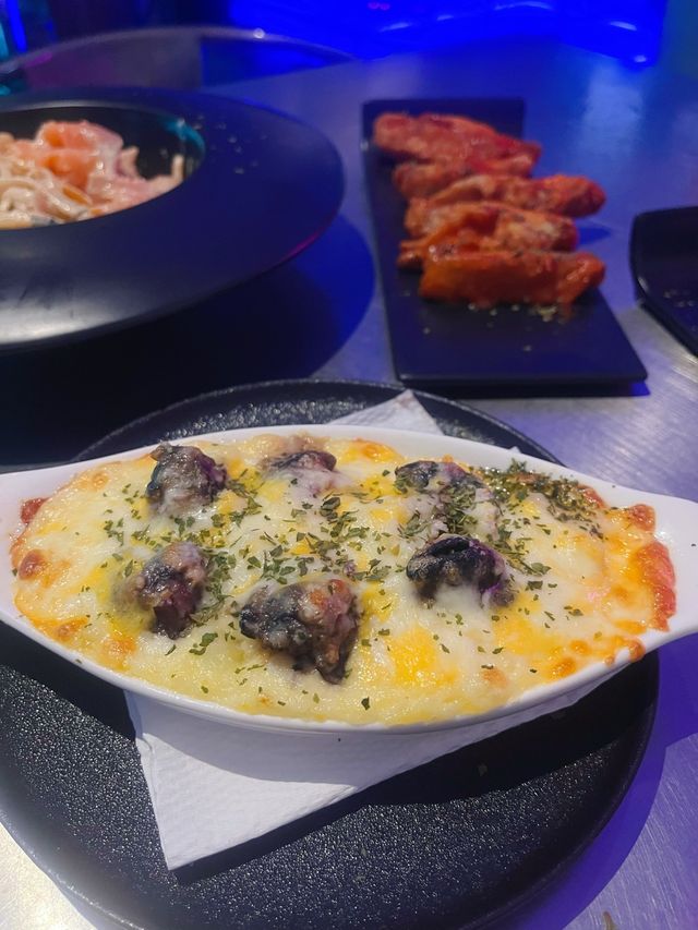 型格調酒吧餐廳🎸chill住享受高質美食🤪