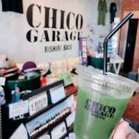 海を眺めながらアルコールが楽しめる　CHICO GARAGE　利尻