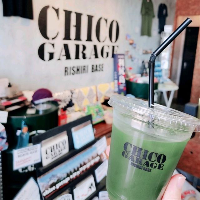 海を眺めながらアルコールが楽しめる　CHICO GARAGE　利尻