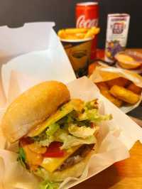 又可以多過選擇的熱狗店🌭🍔