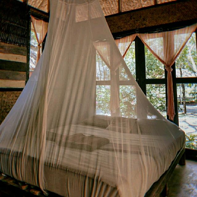 นอนบ้านริมน้ำ พายเรือคายัค สักการะหลวงพ่อทวดกัน