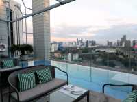 โรงแรมที่มีสระน้ำบน rooftop วิวสวยๆ