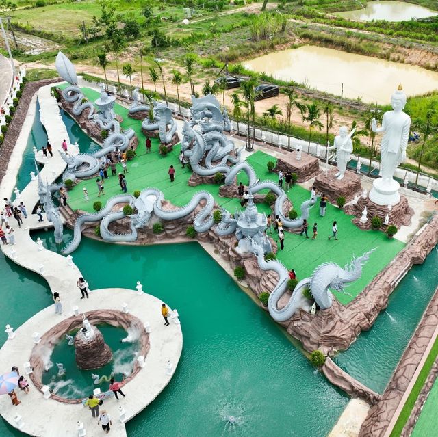 วัดไตรสามัคคี (เกาะนาคเมืองบาดาล)