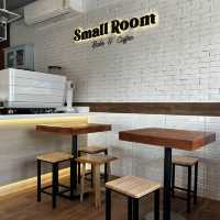 มานั่งกินบิงซูที่ Small Room ตือเบาะยะลา