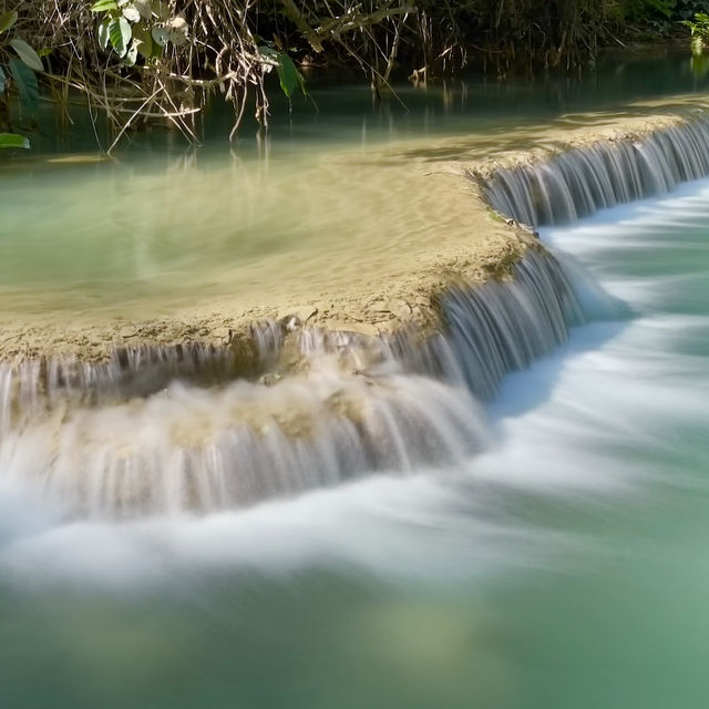 Kuang Si: Laos' Turquoise Gem