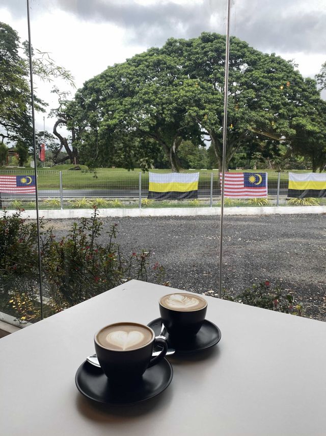 Strategic Café Across Taiping Lake Garden🇲🇾