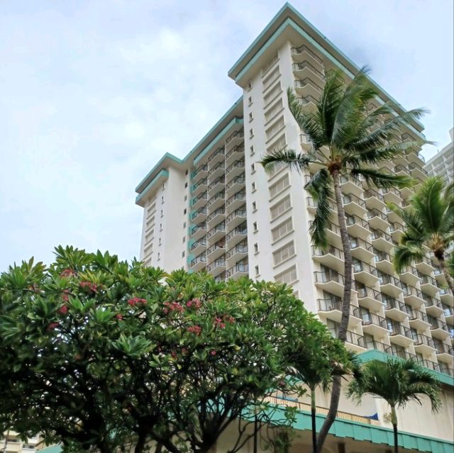 A simple hotel in Waikiki