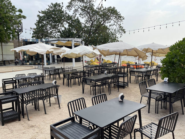 คาเฟ่สวยบางแสน Sea You Soon Seafood Cafe