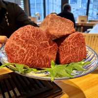 【天神橋筋六丁目】カウンターで贅沢に味わう焼肉「天満 カウンター焼肉 うしすき」