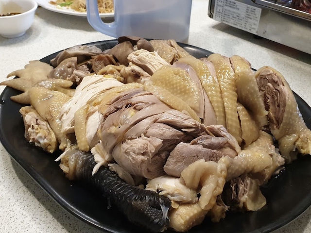 臺南楠西 謝和玄甕窯雞 楠西福來梅仔雞創始老店-台南 必吃美食 薑黃雞 砂鍋魚頭 水庫魚虎 筍殼魚 特色台式合菜餐廳 團體聚餐 婚宴喜慶場地 首選推薦