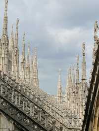 ไม่มีที่ติ สมชื่อ Duomo di Milano สวยวิจิตร