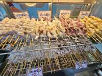 นายปาดหมึกย่างหมวกแดง ร้านเก่าแก่เมืองปากน้ำ