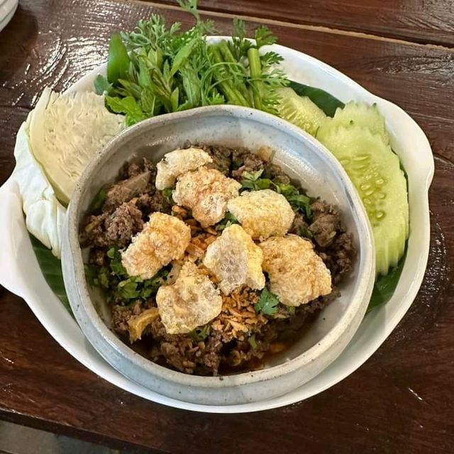 ยุ้งข้าวล้านนา อาหารเหนือลไแต้ๆเจ้า ยุ้งข้าวล้านนา อาหารเหนือลไแต้ๆเจ้า