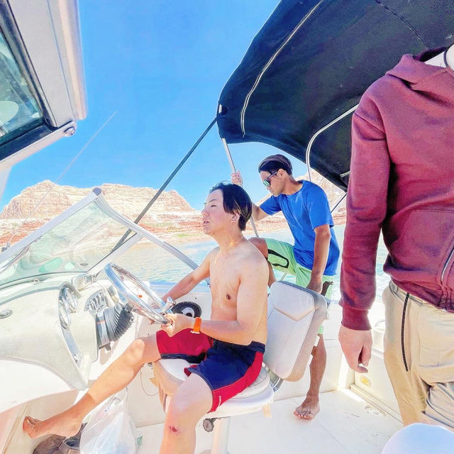 人工湖でボート遊び🛶