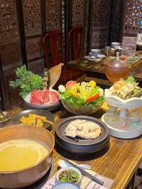 【餐廳湯底好飲，招牌花膠雞湯鍋】