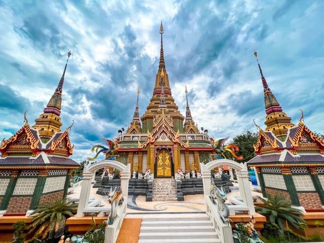 ไหว้ขอพรท้าวเวสสุวรรณ 🙏🏻 วัดจุฬามณี