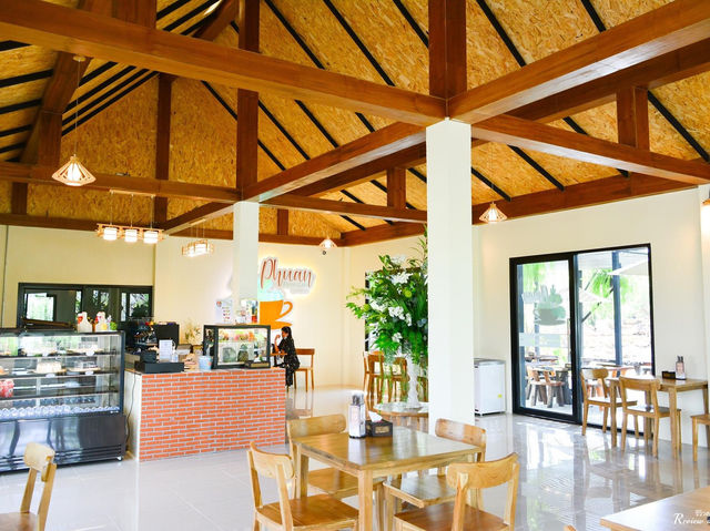 คาเฟ่ในสวนมีน้ำตกร่มรื่น คลอง15 นครนายก