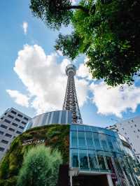 昼でも夜でも楽しめる！ 横浜みなとみらいのシンボルマリンタワー！