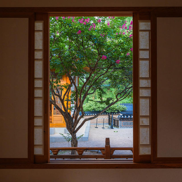 Buam-dong: A Quaint Neighborhood Full of Charm