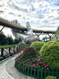 จุดเช็คอินสุดฮิต Golden Bridge 🌉✨