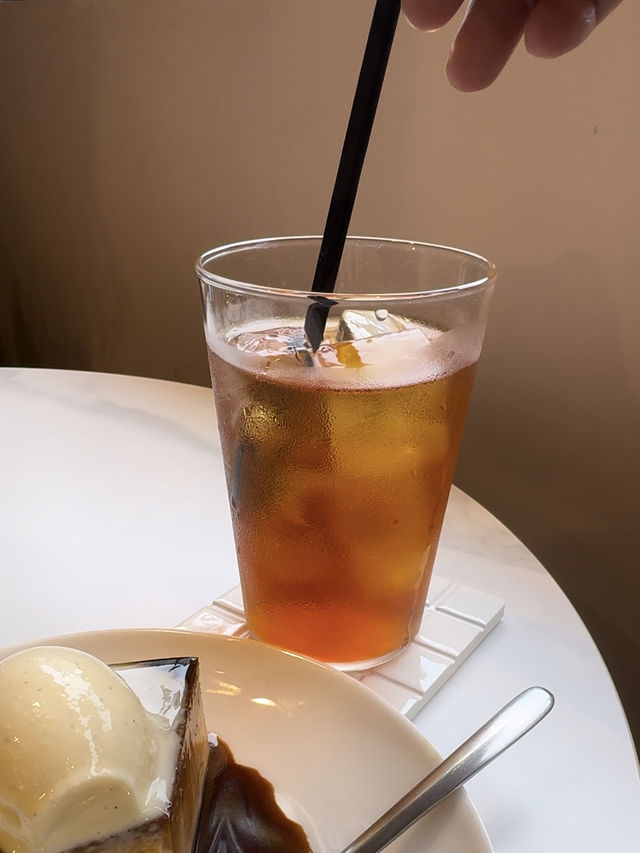 【北九州カフェ】ピンクのドアとクルクルが目印の可愛いカフェ♡