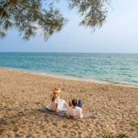 นอนรีสอร์ทหรูริมทะเลหาดไม้ขาว ภูเก็ต