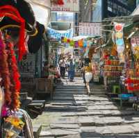 在石板街與嘉咸街探索老香港