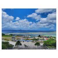 沖繩美麗海水族館：探索海洋的奇幻世界準備好潛入沖繩美麗海水族館的奇幻海洋世界吧！ 