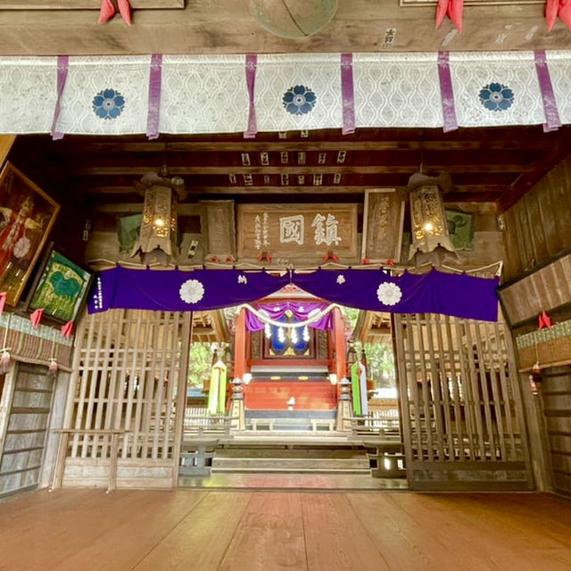 【山梨県】樹齢1200年以上の7本杉が見られる