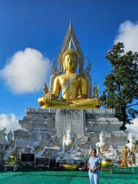 ระหว่างการเดินทางไปวัดพระธาตุหมื่นหิน 