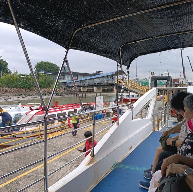 再履巴生港外的吉膽島（Pulau Ketam）