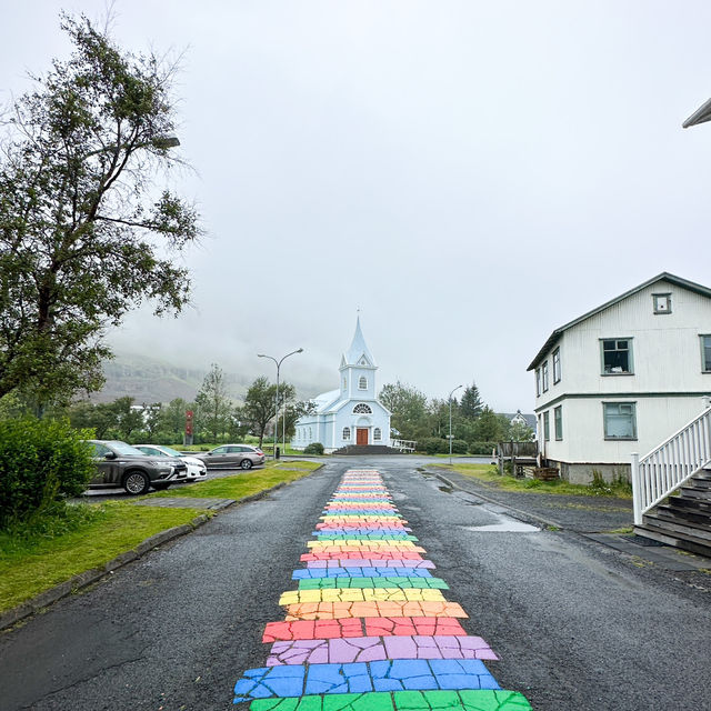 冰島景點🇮🇸不能不去的彩虹小鎮