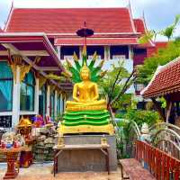 ลอดโบสถ์เสริมดวงที่วัดนาคปรก