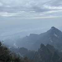 An Unforgettable Adventure: Tianmen Mountain’s 999 Steps and the Glass Walkway 