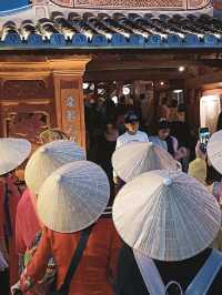 CHARMING OLD TOWN IN HOI-AN 😍