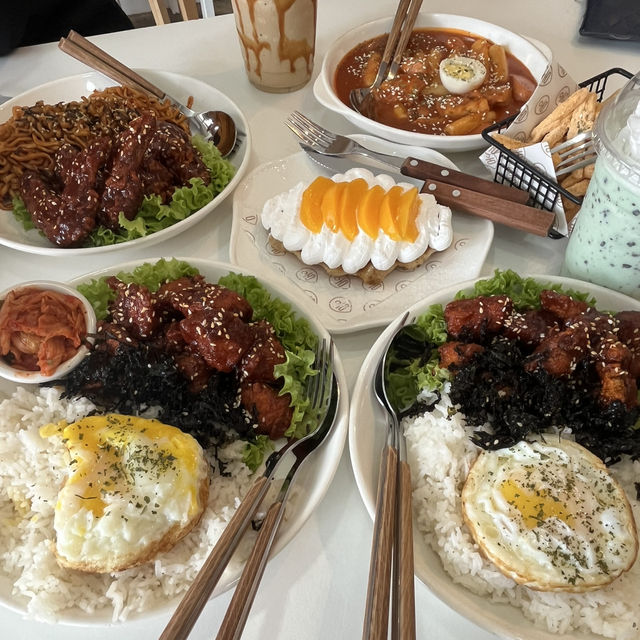 คาเฟ่ดังย่านpennang 🩷