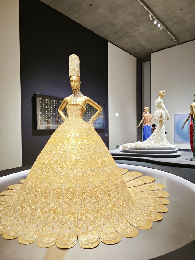 M+視覺文化博物館-特別展覽 「郭培：藝想天開」