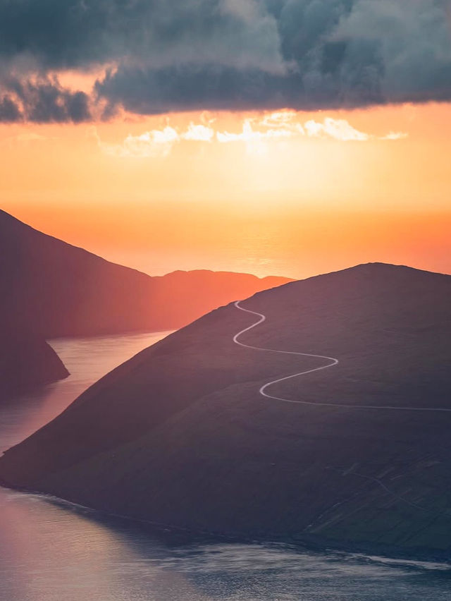 A road trip in Faroe Islands is a must!🗻
