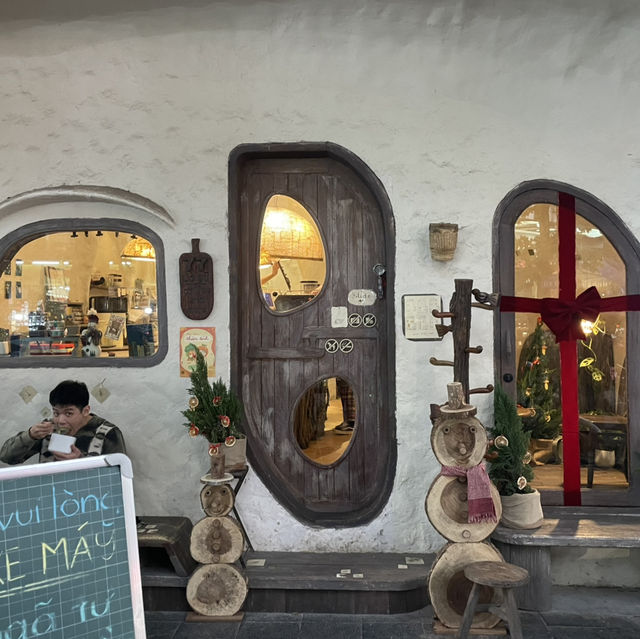 【越南河內】市區鬧中取靜 秘境洞穴咖啡廳：Giao Mùa Coffee