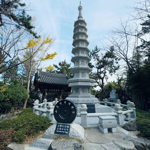 A Serene Escape at Yonggungsa Temple 🇰🇷