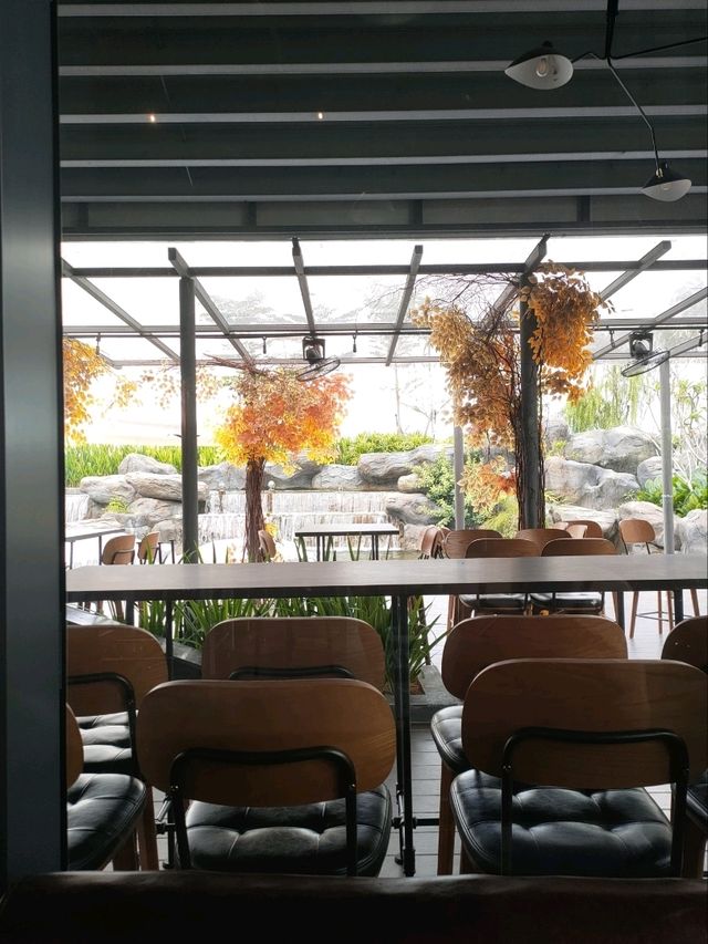 Perfect Blend of Craft Beer, Comfort Food, and Scenic Views