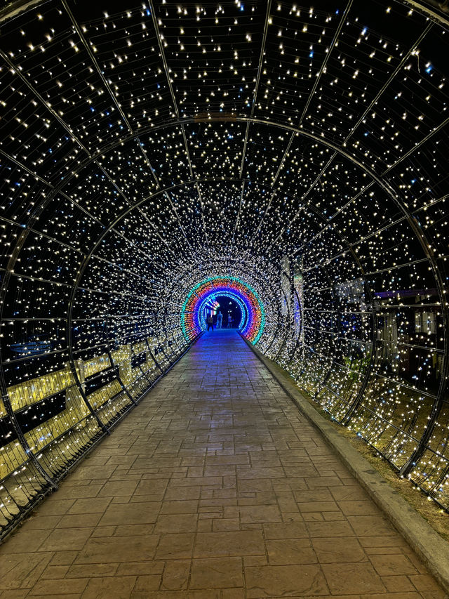 The Tunnel of Light: Krabi Town’s Riverside Enchantment 🌟✨