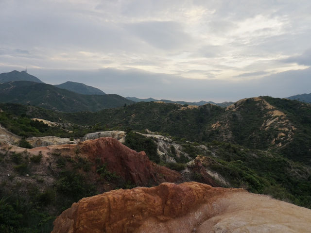 Hong Kong’s Hidden Grand Canyon: A Geological Marvel Beyond the Cityscape
